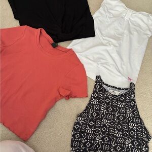 4 Beautiful TOPS! Size M! All in Very Good condition!